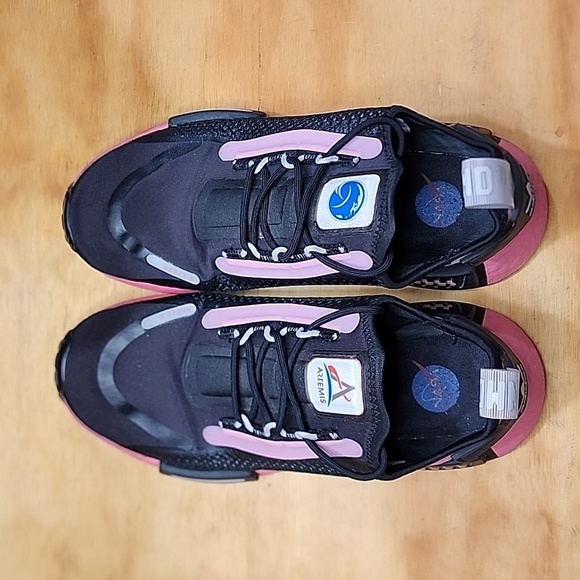 Adidas NMD R1 Spectoo NASA Shoes | Size: 7 Womens | Black & Pink - Picture 5 of 7